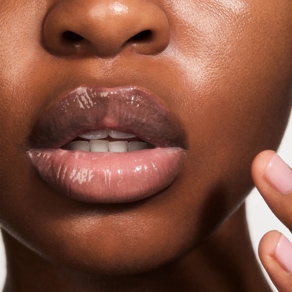 NWT Provence Beauty Soft Bisous Plumping Lip Balm - Picture 3 of 6